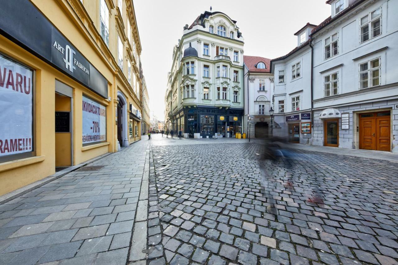 Pikachu'S Gallery - Historical Old Town Bratislava Extérieur photo